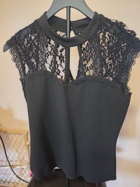 Carol Rose Black Lace-Trim Strapless Bodice Top